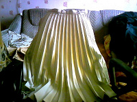 Отдается в дар юбка светло-серая, гофре размер 44-46.длинная, дар от соседки