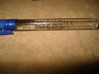 Отдается в дар Пробничек Givenchy Blue Label