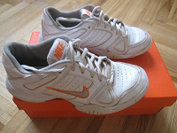 Отдается в дар Обувь — Кроссовки «Nike»