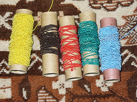 Отдается в дар Цветные резинки в иголку для шитья