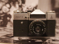 Отдается в дар Фотоаппарат «Зенит Е» с объективом «Индустар-50-2»
