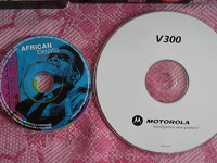 Отдается в дар видео касеты и два диска