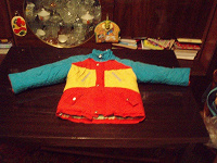 Отдается в дар Куртка на ребенка+капюшон(нашла только что)