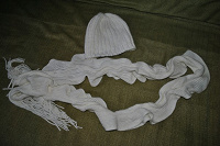 Отдается в дар шапочка и шарфик