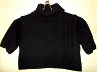 Отдается в дар Короткий черный свитер