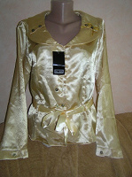 Отдается в дар Новая атласная блузочка цвет золото 48р.