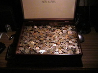 Отдается в дар Коробочка с монетами (Новосибирская)