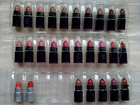 Отдается в дар Пробники помад Oriflame