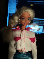 Отдается в дар одежда для кукол Barbie или аналогичных