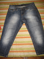 Отдается в дар женские джинсовые капри «Dsquared»