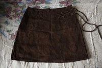 Отдается в дар замшевая коричневая юбка