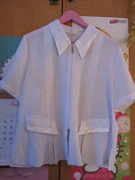 Отдается в дар блузка белая 52 размер