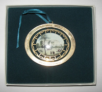 Отдается в дар Collectible Christmas White House Ornament