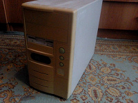 Отдается в дар системник 486-DX или pentium — точно не помню