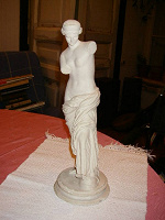 Отдается в дар Статуетка Венера Милосская (наверное)