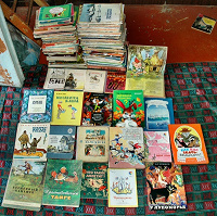 Детские книги (левая стопка)