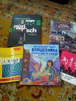 Отдается в дар книжный дар-самые разные книги))