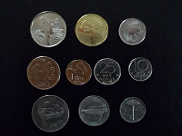 Отдается в дар Монеты Европы, Азии и Америки.