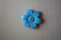 Отдается в дар пластиковый голубой цветок