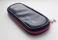 Отдается в дар Футляр для кистей с зеркальцем, Mary Kay
