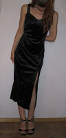 Отдается в дар Новое фирменное черное нарядное платье(с биркой) несколько фото