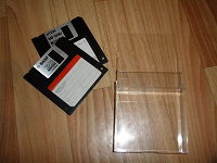 Отдается в дар файлики под CD и коробочка под дискеты