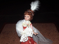 Отдается в дар Фарфоровая кукла «Дама эпохи» 3