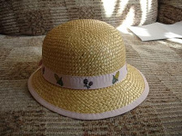 Отдается в дар соломенная шляпка ищет хозяйку :)