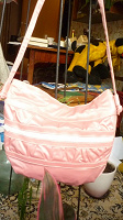 Отдается в дар Нежная, трогательная сумочка розового цвета.