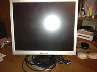 Отдается в дар Монитор Samsung SyncMaster 710N 15" (в ремонт)