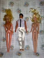 Отдается в дар Три куклы Барби.