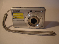 Отдается в дар Цифровой фотоаппарат SONY DSC — S730.