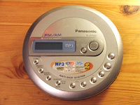 Отдается в дар Mp 3 Плеер(Старенький)Panasonic sl-sv550.