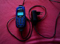 Отдается в дар Старый телефон Motorola cd930. Умельцам.