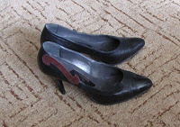 Отдается в дар туфли женские 37 размер