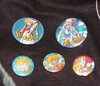 Отдается в дар Значки Sailor Moon