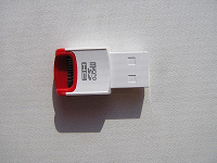 Отдается в дар microSDHC Card Reader