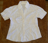 Отдается в дар Белая блузка, размер 48
