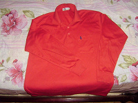 Отдается в дар Красная хлопковая футболка с длинным рукавом