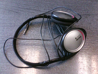 Отдается в дар наушники Philips SHS390