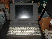 Отдается в дар раритет старый ноутбук hayperBook 2300sx/25