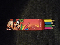 Отдается в дар Цветные карандаши из парижского Диснейленда