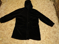 Отдается в дар Куртка черная бархатная 52 разм.