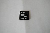 Отдается в дар флешка mini SD для NOKIA на 512 MB