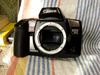 Отдается в дар Фотоаппарат Canon EOS 10s плёночный