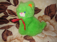 Отдается в дар Котик зелёный)- мягкая игрушка.