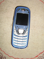 Телефончик LG