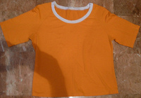 Отдается в дар Футболка-блузка оранжевая
