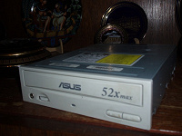 Отдается в дар CD-ROM ASUS