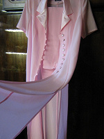 Отдается в дар Летний женский розовый костюм.
